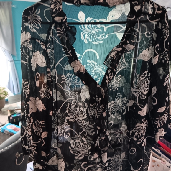 Old Navy Black Floral Sheer Blouse - Picture 3 of 5